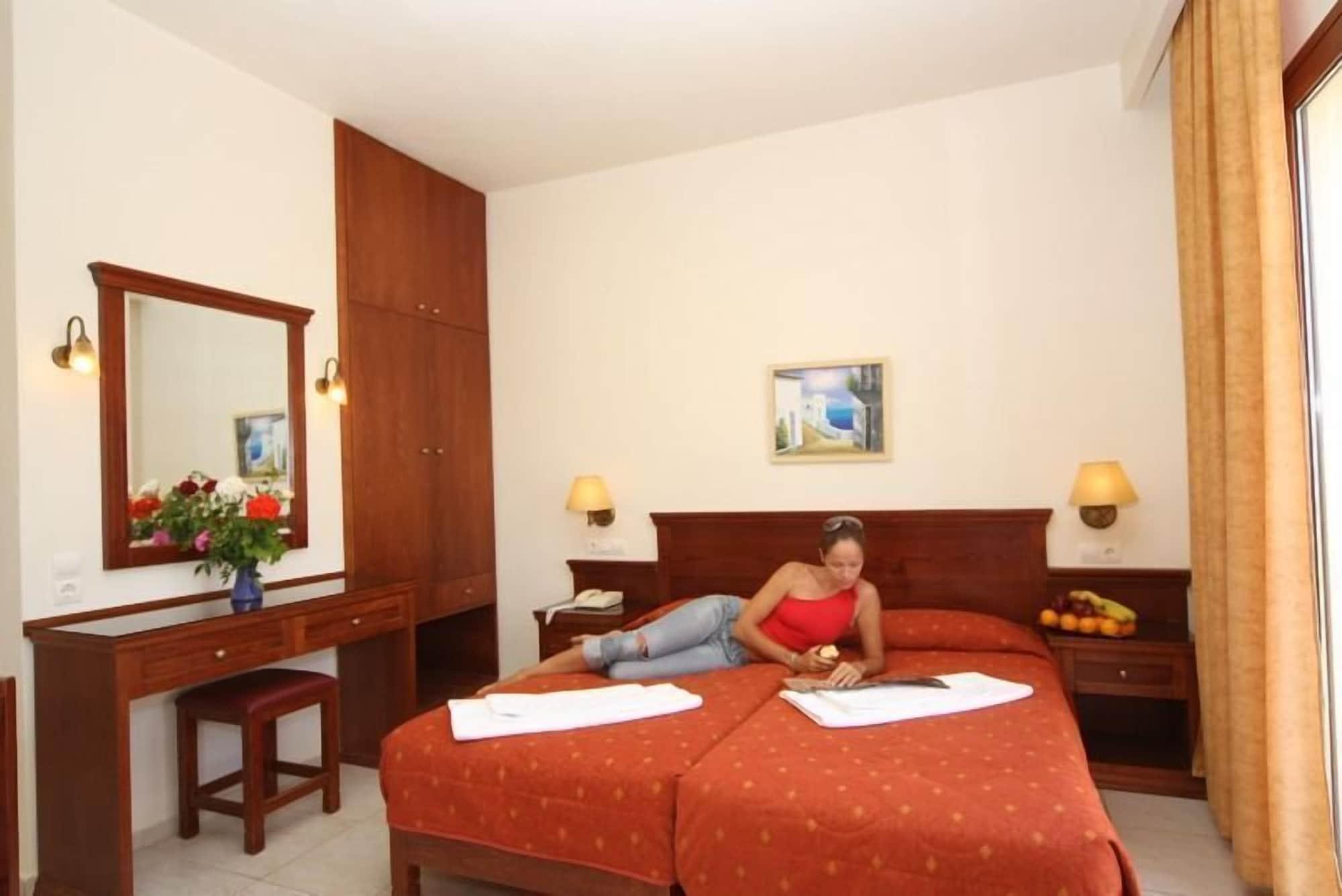 Maria Lambis Aparthotel Stalida Екстериор снимка